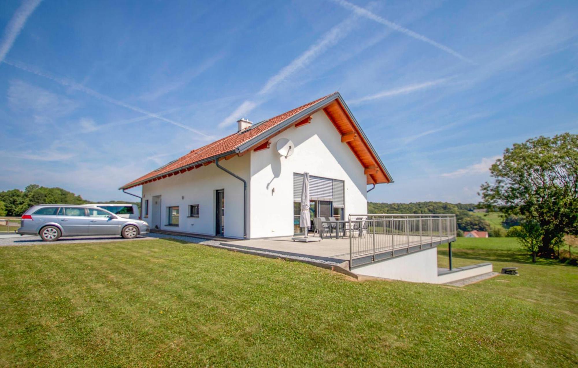 Ferienhaus In Kapfenstein Exterior photo